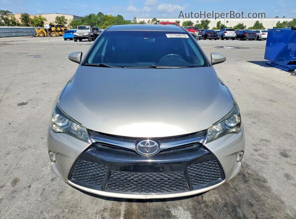 4T1BF1FK2HU660241 2017 TOYOTA CAMRY Silver Դիմացի տեսք