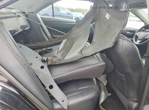 4T1BF1FK2HU751042 2017 TOYOTA CAMRY Black Widok tylnych siedzeń