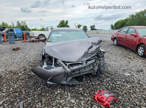 4T1BF1FK2HU772604 2017 TOYOTA CAMRY Серый Вид спереди