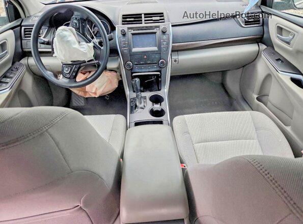4T1BF1FK2HU772604 2017 TOYOTA CAMRY Серый Вид панели приборов