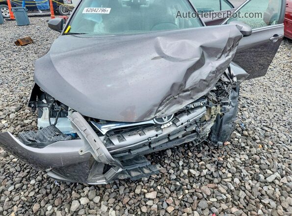 4T1BF1FK2HU772604 2017 TOYOTA CAMRY Серый Вид задней части салона