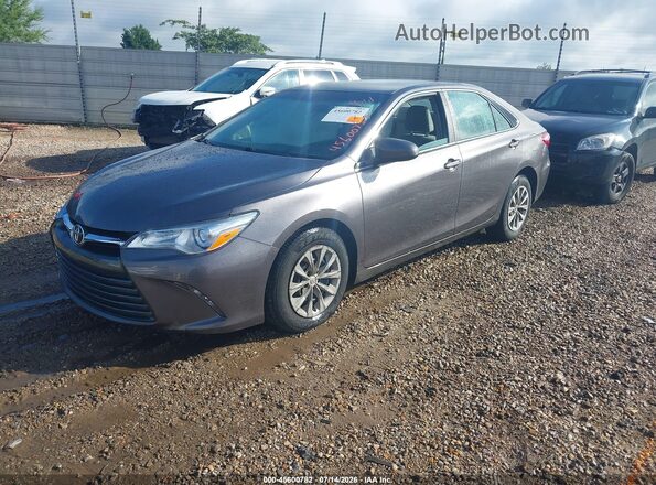 4T1BF1FK3GU161673 2016 TOYOTA CAMRY Gray Առջևի ձախ երեք քառորդ տեսարան
