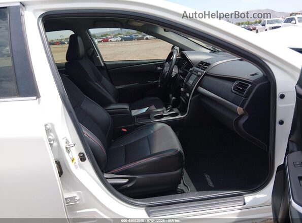 4T1BF1FK3GU203243 2016 TOYOTA CAMRY White Front interior view
