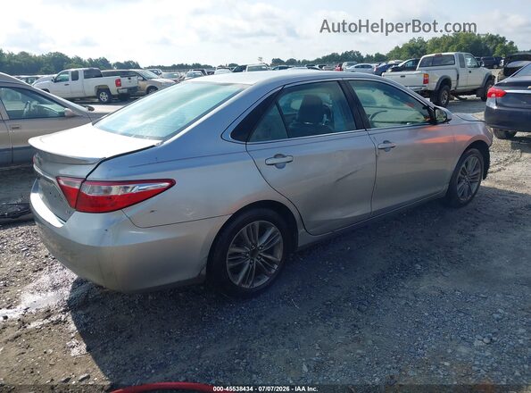 4T1BF1FK3HU308947 2017 TOYOTA CAMRY Silver Задня права чверть