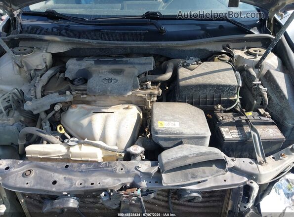 4T1BF1FK3HU308947 2017 TOYOTA CAMRY Silver Вид ззаду