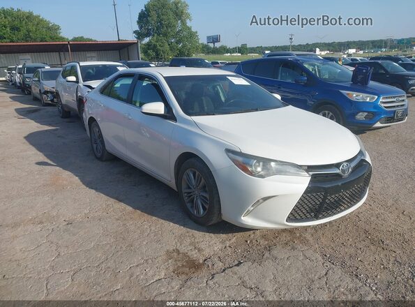 4T1BF1FK3HU403671 2017 TOYOTA CAMRY Black Vista interior trasera