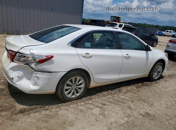 4T1BF1FK3HU408370 2017 TOYOTA CAMRY White Trasero derecho