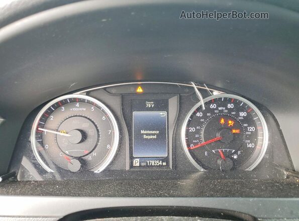 4T1BF1FK3HU418221 2017 TOYOTA CAMRY Silver Vista del cuadro de instrumentos