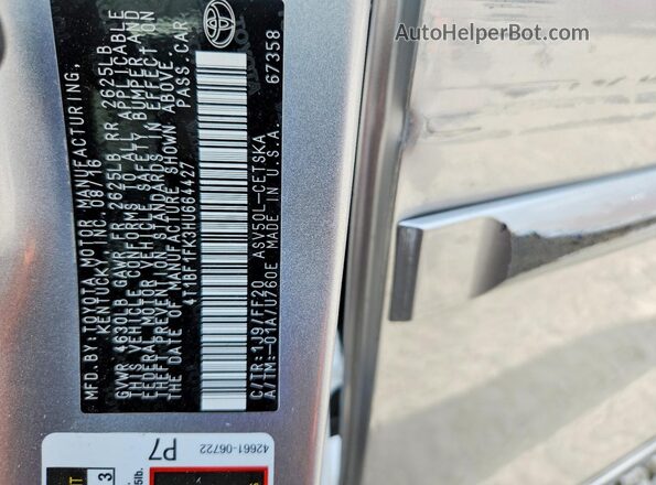 4T1BF1FK3HU664427 2017 TOYOTA CAMRY Silver Widok komory silnika