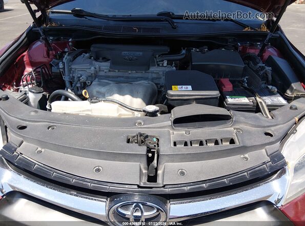 4T1BF1FK3HU683026 2017 TOYOTA CAMRY Red Հետևի տեսք