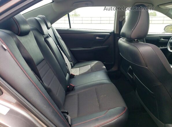 4T1BF1FK3HU726327 2017 TOYOTA CAMRY Gray Հետևի նստատեղերի տեսք