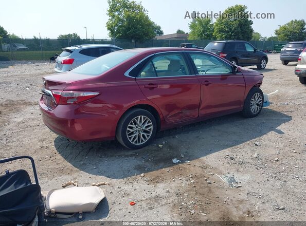 4T1BF1FK3HU757853 2017 TOYOTA CAMRY Red Tył prawy