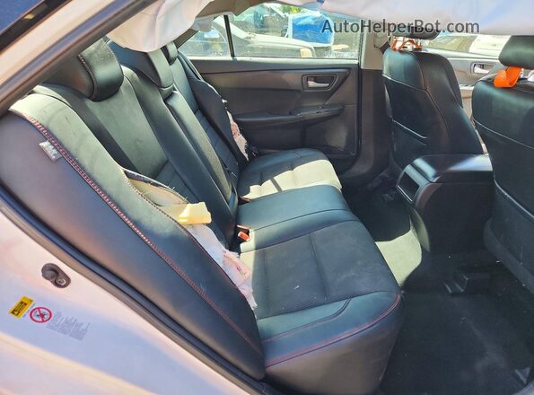 4T1BF1FK4GU159558 2016 TOYOTA CAMRY White Rear seats view