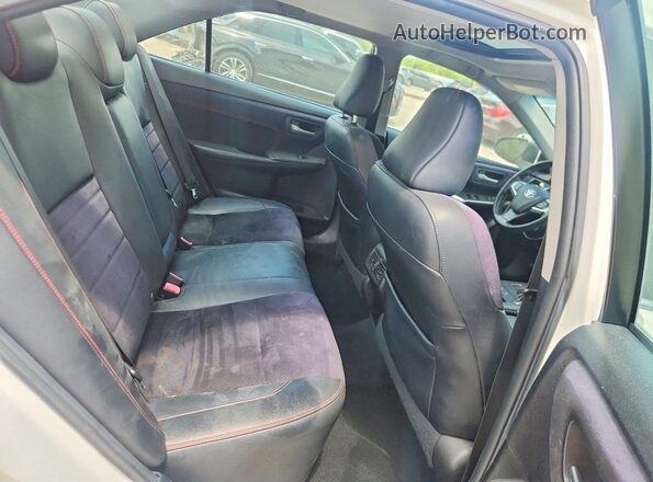 4T1BF1FK4GU205969 2016 TOYOTA CAMRY White Rear seats view