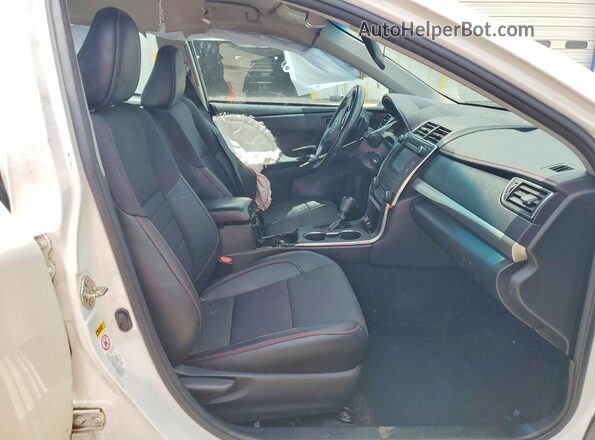 4T1BF1FK4GU261149 2016 TOYOTA CAMRY White Widok wnętrza z przodu