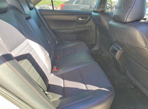 4T1BF1FK4GU520576 2016 TOYOTA CAMRY Tan Rear seats view