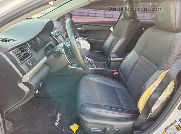4T1BF1FK4GU534753 2016 TOYOTA CAMRY White წინა სალონის ხედი