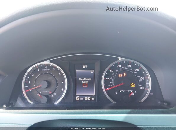 4T1BF1FK4GU537488 2016 TOYOTA CAMRY Silver Widok tylnych siedzeń