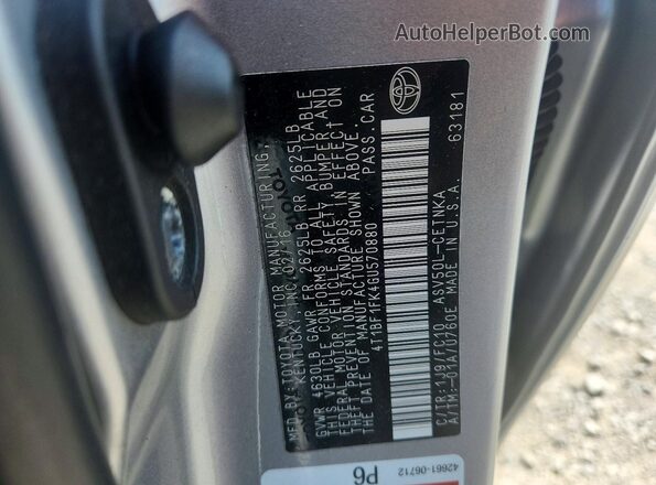 4T1BF1FK4GU570880 2016 TOYOTA CAMRY Silver Widok naklejki z numerem VIN