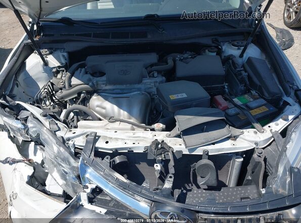 4T1BF1FK4HU345439 2017 TOYOTA CAMRY White უკანა ხედი