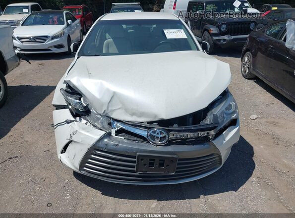 4T1BF1FK4HU345439 2017 TOYOTA CAMRY White ხელსაწყოთა პანელის ხედი