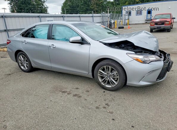 4T1BF1FK4HU365013 2017 TOYOTA CAMRY Silver Front right