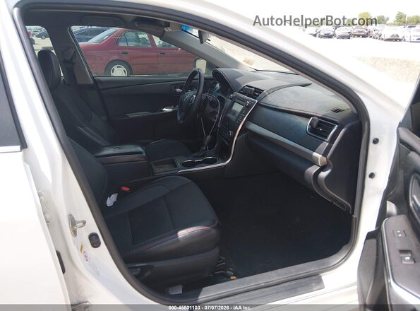 4T1BF1FK4HU403288 2017 TOYOTA CAMRY Белый Вид салона спереди