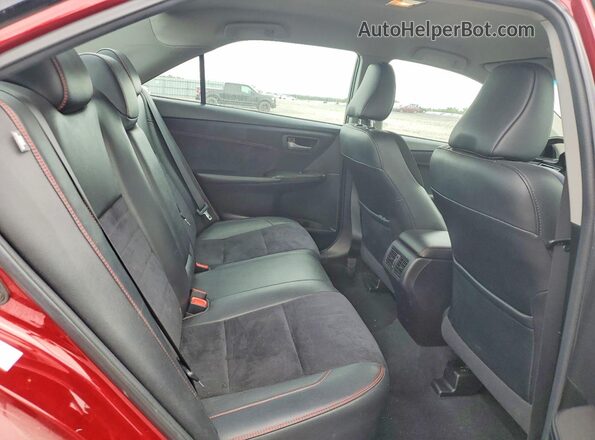 4T1BF1FK4HU735800 2017 TOYOTA CAMRY Red Հետևի նստատեղերի տեսք