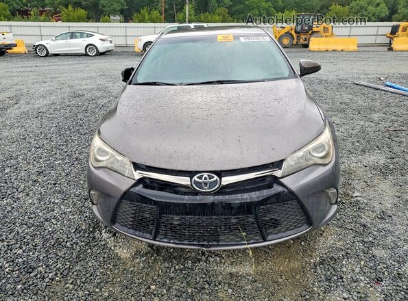 4T1BF1FK4HU786097 2017 TOYOTA CAMRY Gray Вид спереду