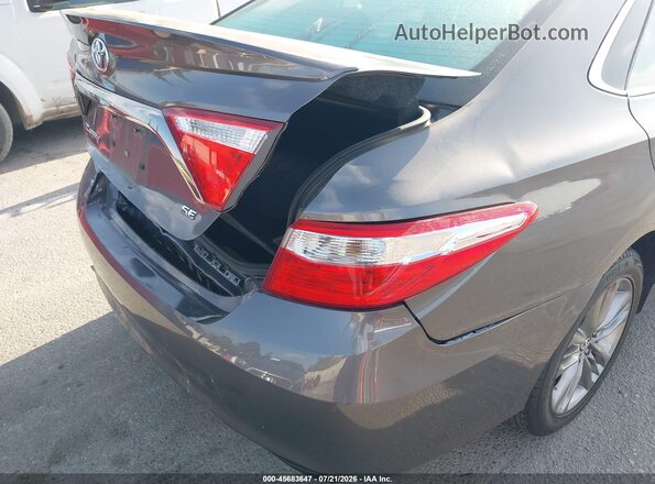 4T1BF1FK5GU186736 2016 TOYOTA CAMRY Gray 