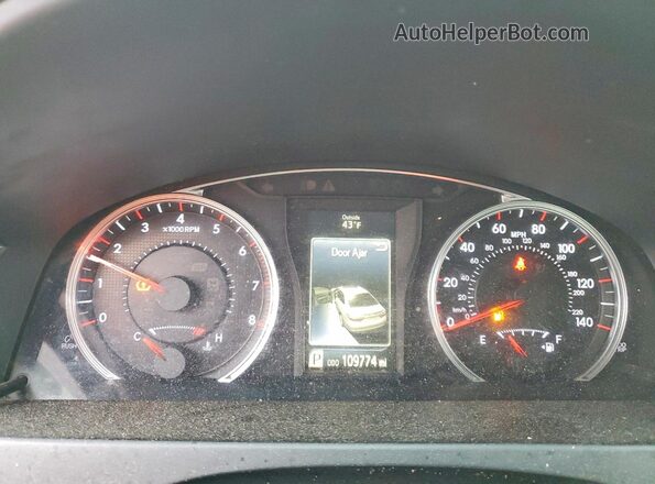 4T1BF1FK5GU219945 2016 TOYOTA CAMRY Silver ხელსაწყოთა პანელის ხედი