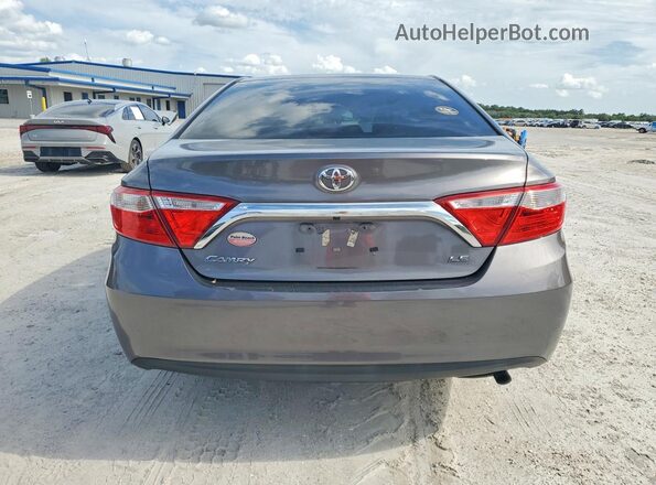 4T1BF1FK5GU595576 2016 TOYOTA CAMRY Silver Հետևի տեսք