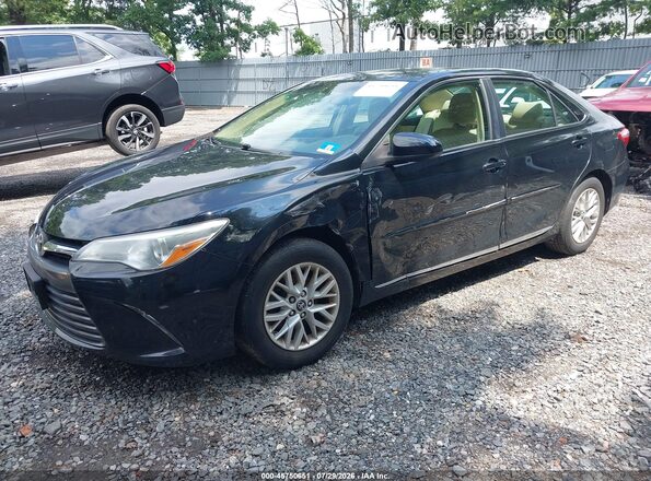 4T1BF1FK5HU433643 2017 TOYOTA CAMRY Черный Передняя левая четверть