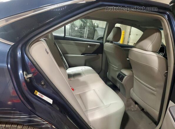 4T1BF1FK5HU628254 2017 TOYOTA CAMRY Blue Rear seats view