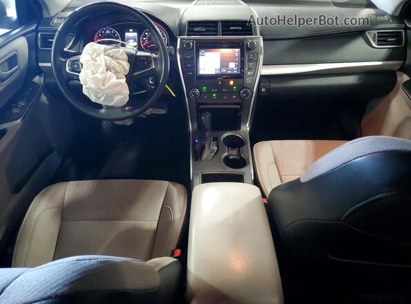 4T1BF1FK5HU658905 2017 TOYOTA CAMRY Синий Вид панели приборов