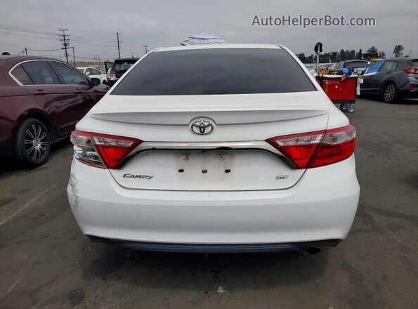 4T1BF1FK5HU792197 2017 TOYOTA CAMRY White Rear view