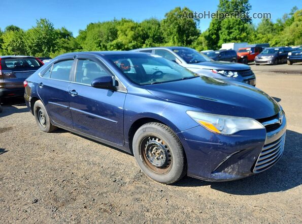 4T1BF1FK5HU814375 2017 TOYOTA CAMRY Blue Առջևի աջ
