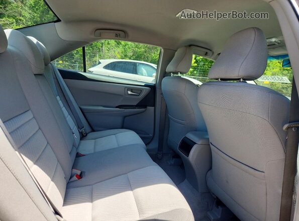 4T1BF1FK6GU180220 2016 TOYOTA CAMRY Charcoal Vista de los asientos traseros