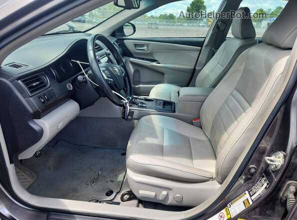 4T1BF1FK6GU595604 2016 TOYOTA CAMRY Gray Вид салону спереду