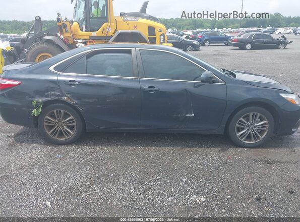 4T1BF1FK6HU292839 2017 TOYOTA CAMRY Синий Вид задней части салона