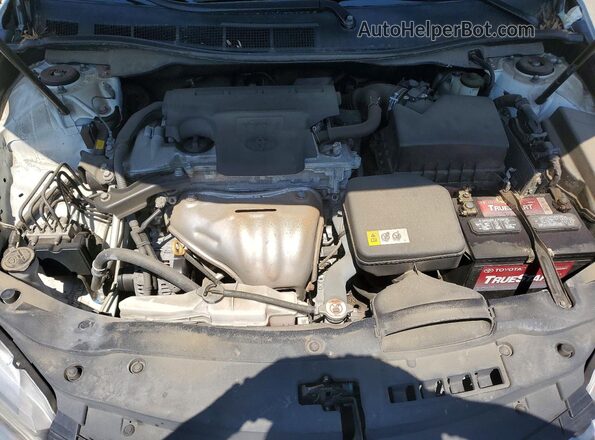 4T1BF1FK6HU426104 2017 TOYOTA CAMRY Белый Вид задней части салона