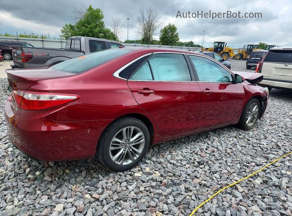 4T1BF1FK6HU694635 2017 TOYOTA CAMRY Red Tył prawy