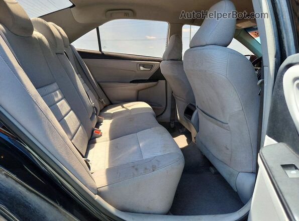 4T1BF1FK6HU714155 2017 TOYOTA CAMRY Black Vista de los asientos traseros