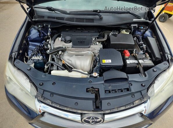 4T1BF1FK6HU718593 2017 TOYOTA CAMRY Blue Widok wnętrza z tyłu