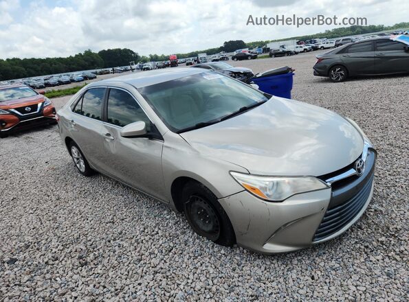 4T1BF1FK6HU787946 2017 TOYOTA CAMRY Gold Przód prawy