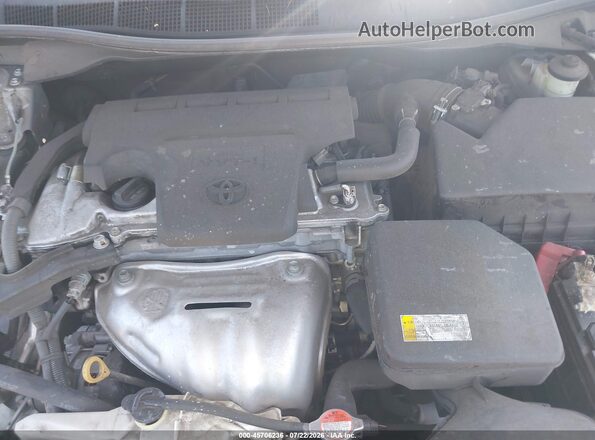 4T1BF1FK7GU188567 2016 TOYOTA CAMRY Silver Widok z tyłu