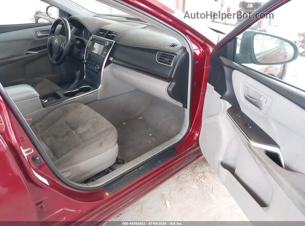 4T1BF1FK7GU505635 2016 TOYOTA CAMRY Red Вид салону спереду