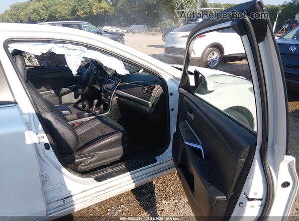 4T1BF1FK7GU537341 2016 TOYOTA CAMRY Белый Вид салона спереди