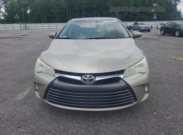 4T1BF1FK7HU289092 2017 TOYOTA CAMRY Золотой Вид спереди