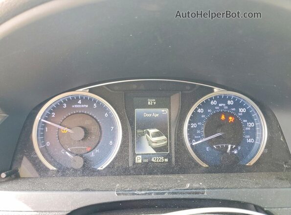 4T1BF1FK7HU302777 2017 TOYOTA CAMRY Серебряный Вид щитка приборов